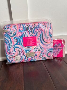NIP Lilly Pulitzer Catch All Pouch and Phone Card Case in Raz Berry Flamingoals
